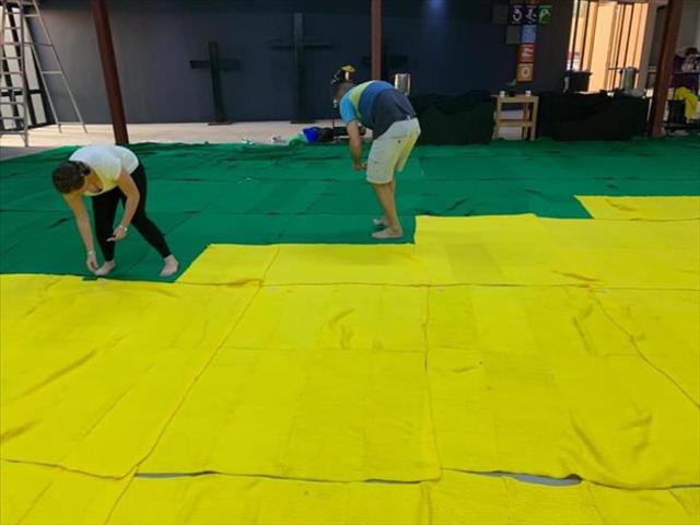 Vaal Triangle attempts world blanket record | News Article