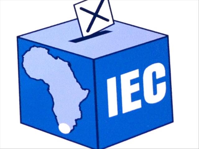 Over 774 000 South Africans to cast special votes next week | News Article