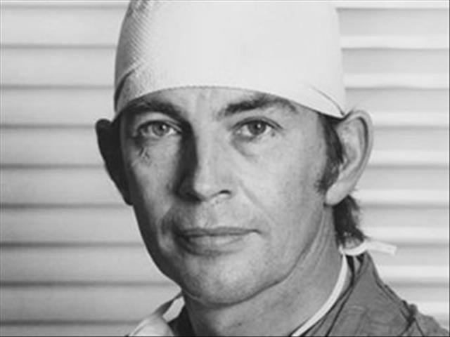 Italian surgeons find world's oldest artificial heart valve implanted by Barnard | News Article