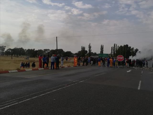 Roads closed due to Rouxville protests  | News Article
