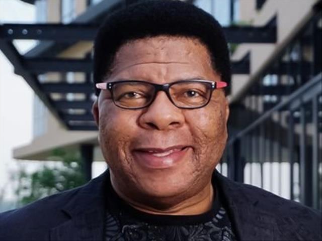 WATCH: Moqhaka Municipal Manager still on the run, despite social media posts   | News Article