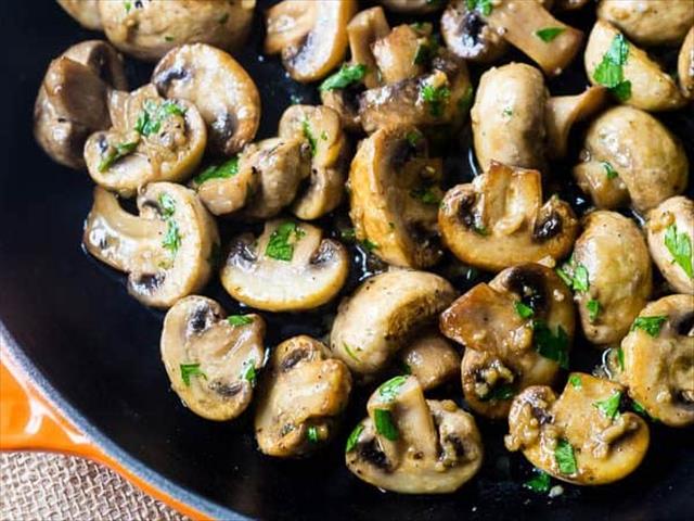 Your Weekend Breakfast Recipe - SAUTÉED MUSHROOMS WITH GARLIC BUTTER | News Article