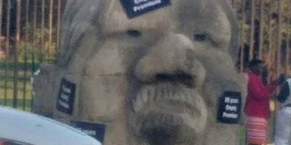 DA FS places Gupta statue on FS Premier's lawn   | News Article