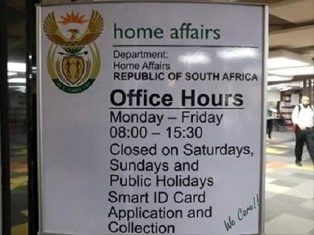 South Africans take advantage of extended home affairs hours | News Article