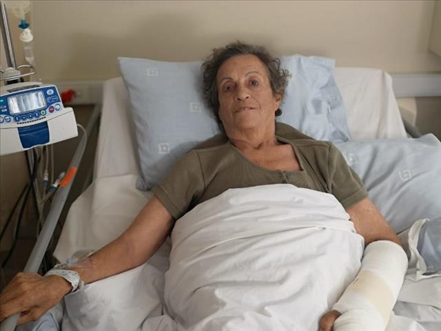 Bfn woman from old age home-video in hospital | News Article