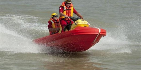 Man drowns in Vaal Dam near Deneysville after canoe sinks Man drowns in Vaal Dam near Deneysville after canoe sinks | News Article