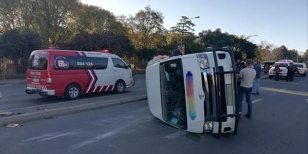 FS taxi crash leaves 32 injured | News Article