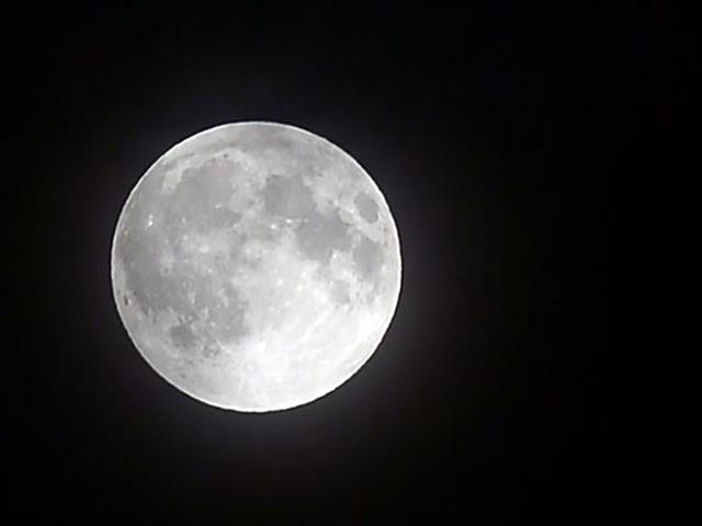 NASA creating playlist for future moon missions | News Article