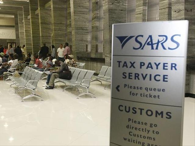 Expert cautions taxpayers to not ignore filing normal tax returns as SARS lifts threshold | News Article