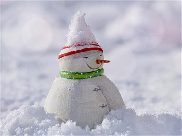 Snow falls as winter bite spreads to three provinces | News Article