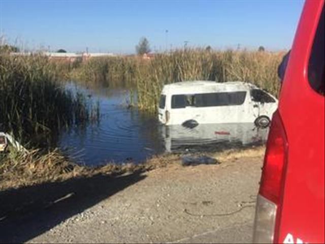 Sixteen injured as minibus rolls into swamp | News Article