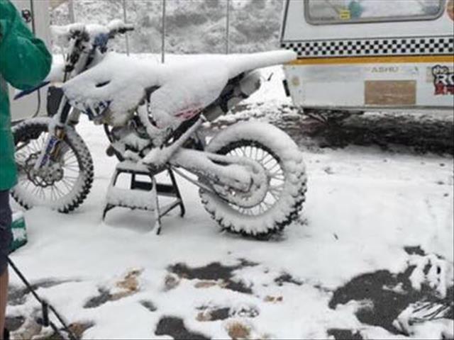 High chance of widespread light #snowfall  | News Article