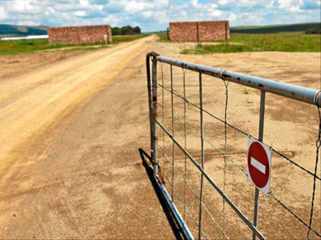 Landbounuus-podcast: Begunstigdes stel nie meer in Estina-suiwelprojek belang nie | News Article
