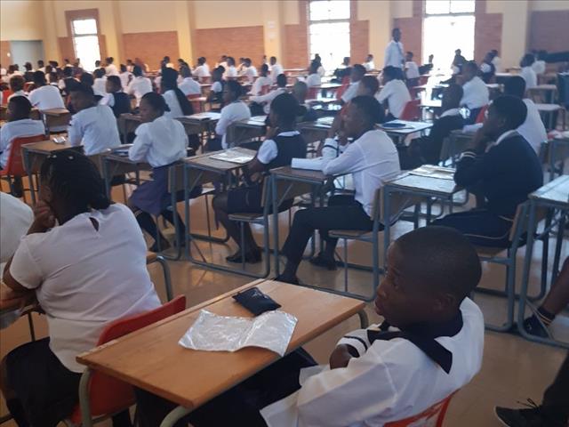 Landbounuus-podcast: VS-boere bekommerd oor plaasskool | News Article