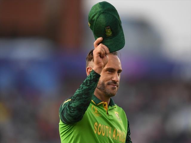 Muted reception as Proteas arrive back in SA | News Article