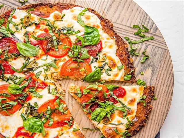 Your Weekend Breakfast Recipe - Cauliflower Pizza Crust | News Article