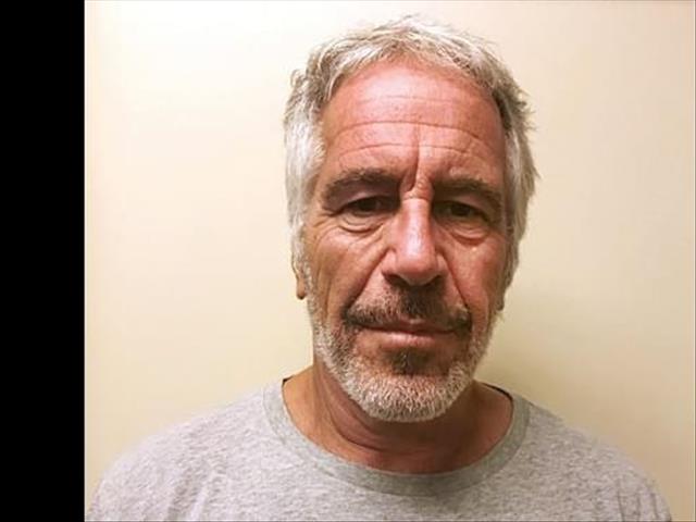  Jeffrey Epstein commits suicide | News Article