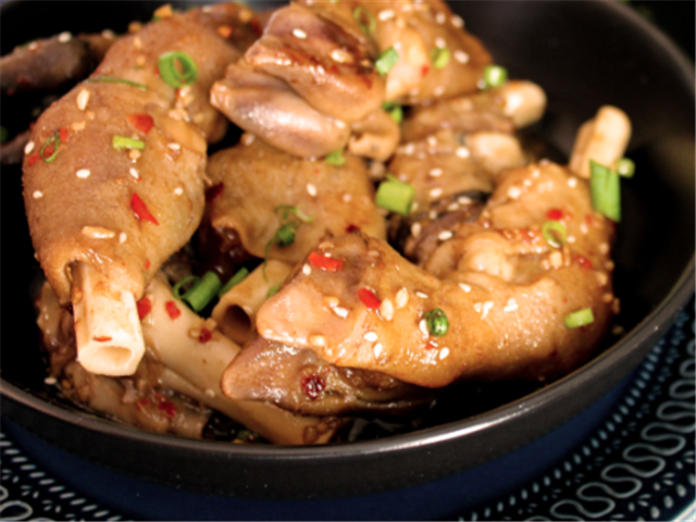 ‘Cooking with Lamb’: Asian Sheep Trotters | OFM