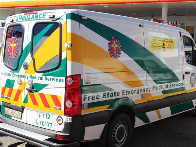 FS EMS attacked by gang while attending to a patient | News Article