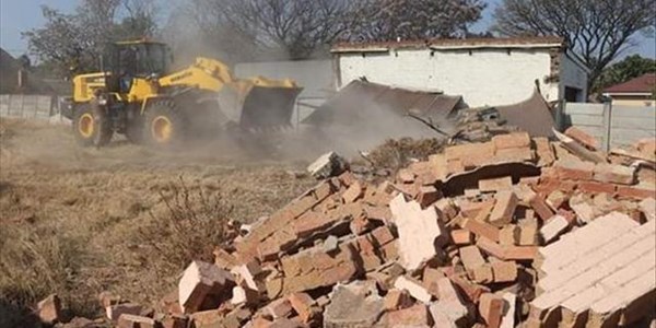 Rustenburg demolishes 'problamatic' drug houses worth R1.7m | News Article