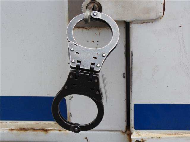 Hawks search for five suspects who escaped at Klerksdorp court  | News Article
