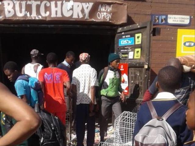 It’s not xenophobia, it’s hunger: Joburg looting | News Article