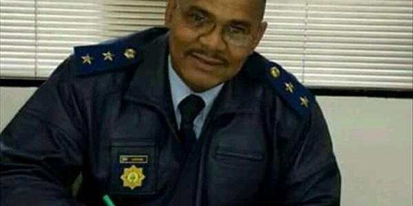Honderde byeen vir NK-polisieman se gedenkdiens Honderde byeen vir NK-polisieman se gedenkdiens | News Article
