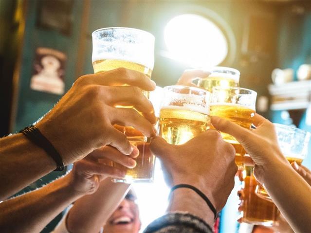 Liquor outlets lose their licenses | News Article
