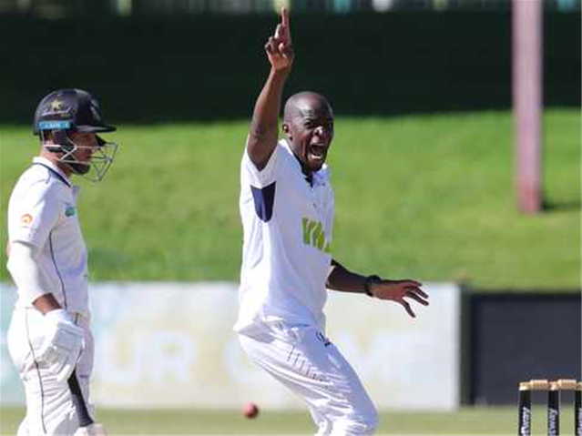 Mothoa and Pretorius blow Dolphins away | News Article