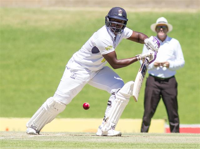 Mokoena, Pretorius lead the Knights' fight | News Article