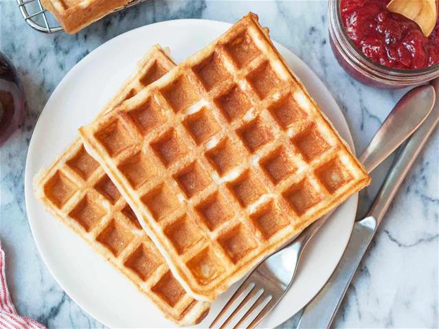 Your Weekend Breakfast Recipe - Tender and Easy Buttermilk Waffles | News Article