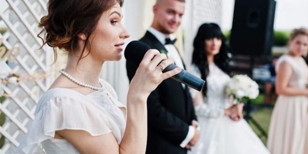 Weird Wide Web - Mother-in-law object at her son's wedding | News Article