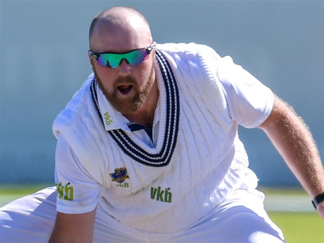 Von Berg and Snyman star win the ball on day two | News Article