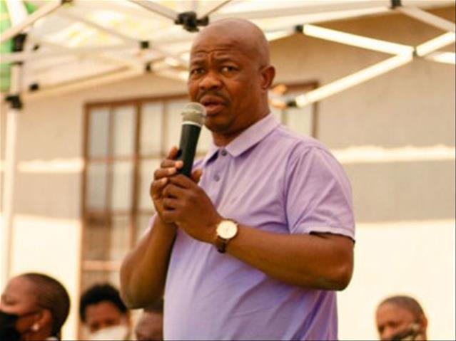 DA guns for embattled JB Marks mayor’s head  | News Article