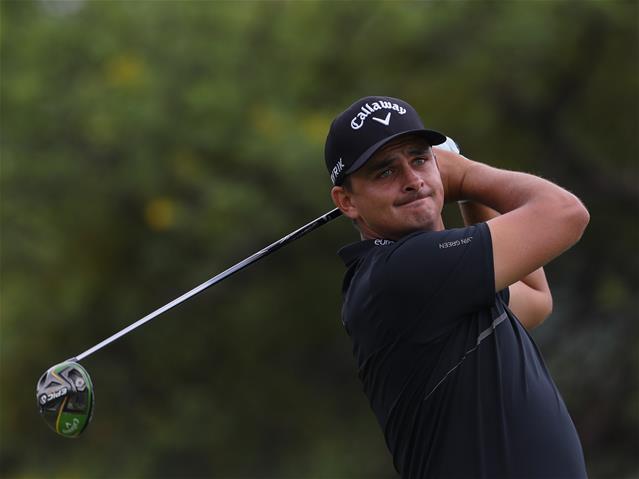 Bezuidenhout in 6-way tie for SA Open lead | News Article