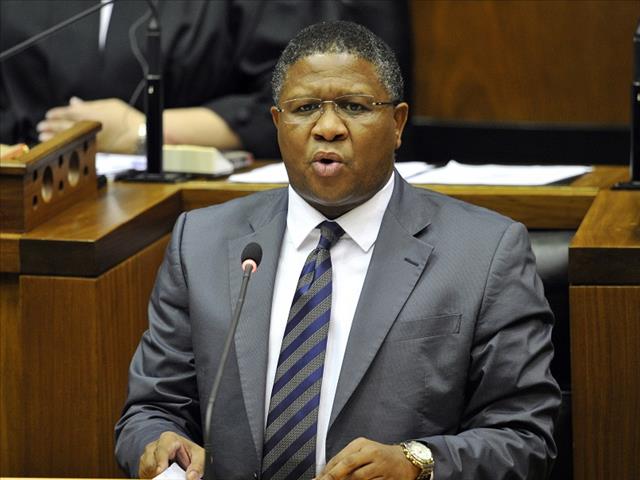 Taxis, buses not yet shut down - Mbalula | News Article