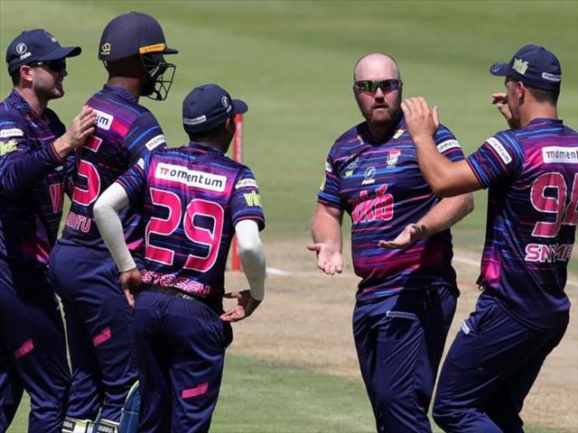 Von Berg rattles Titans as Knights clinch semi spot | News Article