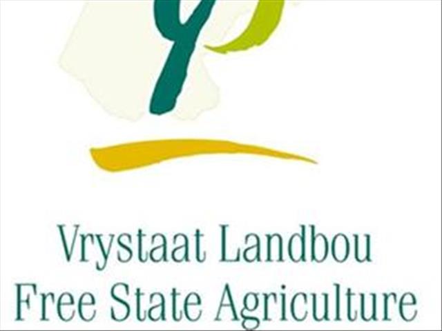 Landbounuus-podcast: VL distansieer hom van mense wat identifikasiepermit misbruik | News Article