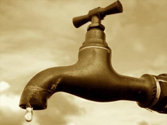 NK-gemeenskap dankbaar dat krane weer water het | News Article