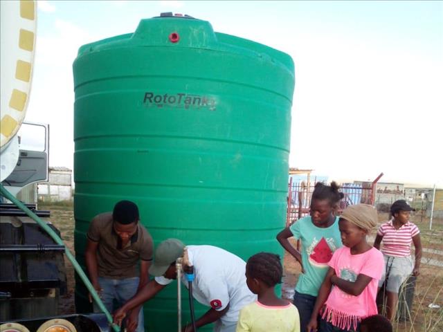 #CoronavirusSA: Government rolls out 612 water tanks in FS | News Article