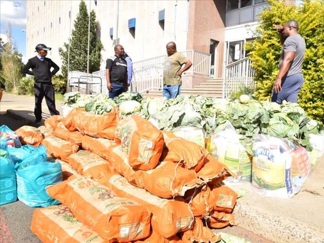 #SAlockdown: NC distributes thousands of food parcels | News Article