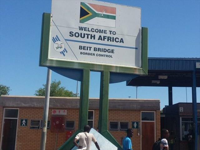 Border fence between SA and Zim ‘not xenophobic’ - de Lille | News Article