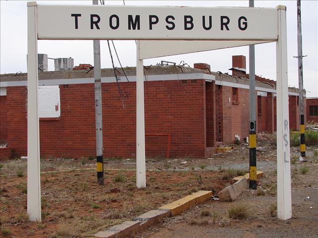 #CoronavirusFS: Skool bied WhatsApp-wildsveiling aan | News Article