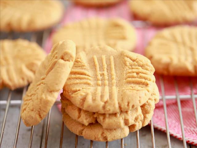 Your Weekend Breakfast Recipe - 3-Ingredient Peanut Butter Cookies | News Article