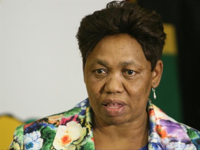 Grades 7, 12, all public school teachers to return on 1 June - minister | News Article