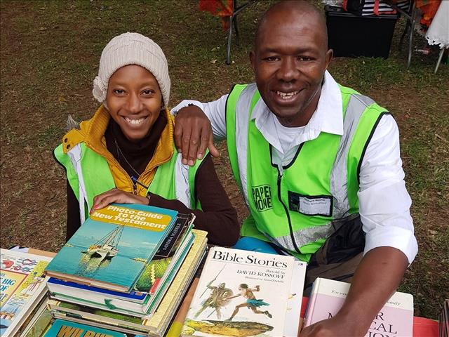 Homeless booksellers earn through e-commerce | News Article