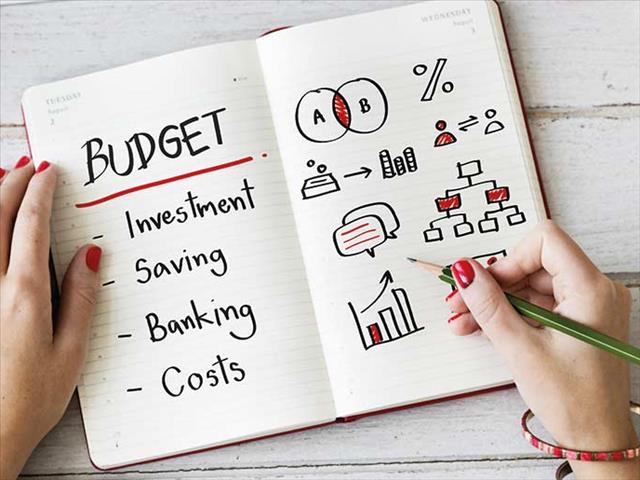 Covid-19 bugeting tips from financial advisor Christo Zwiegelaar  | News Article