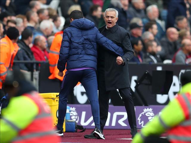 Mourinho happy to field six attacking players | News Article