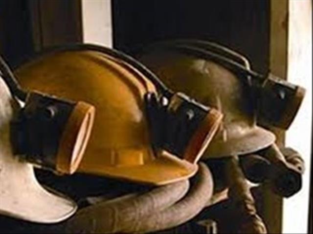 ZamaZamas invade mining land in Northern Cape | News Article