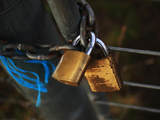 AfriForum vra oor Hartswater-polisie se trae optrede ná aanval | News Article